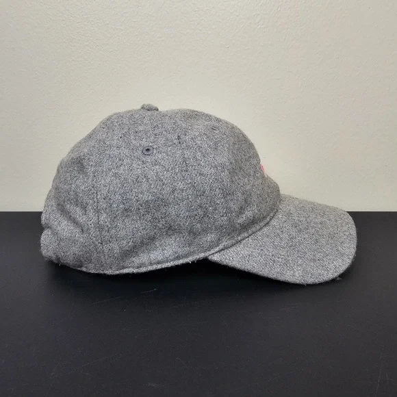 Vineyard Vines Hat Cap Mens Strap Back Grey Spellout Pink Whale Logo Golf Prep - Picture 4 of 9